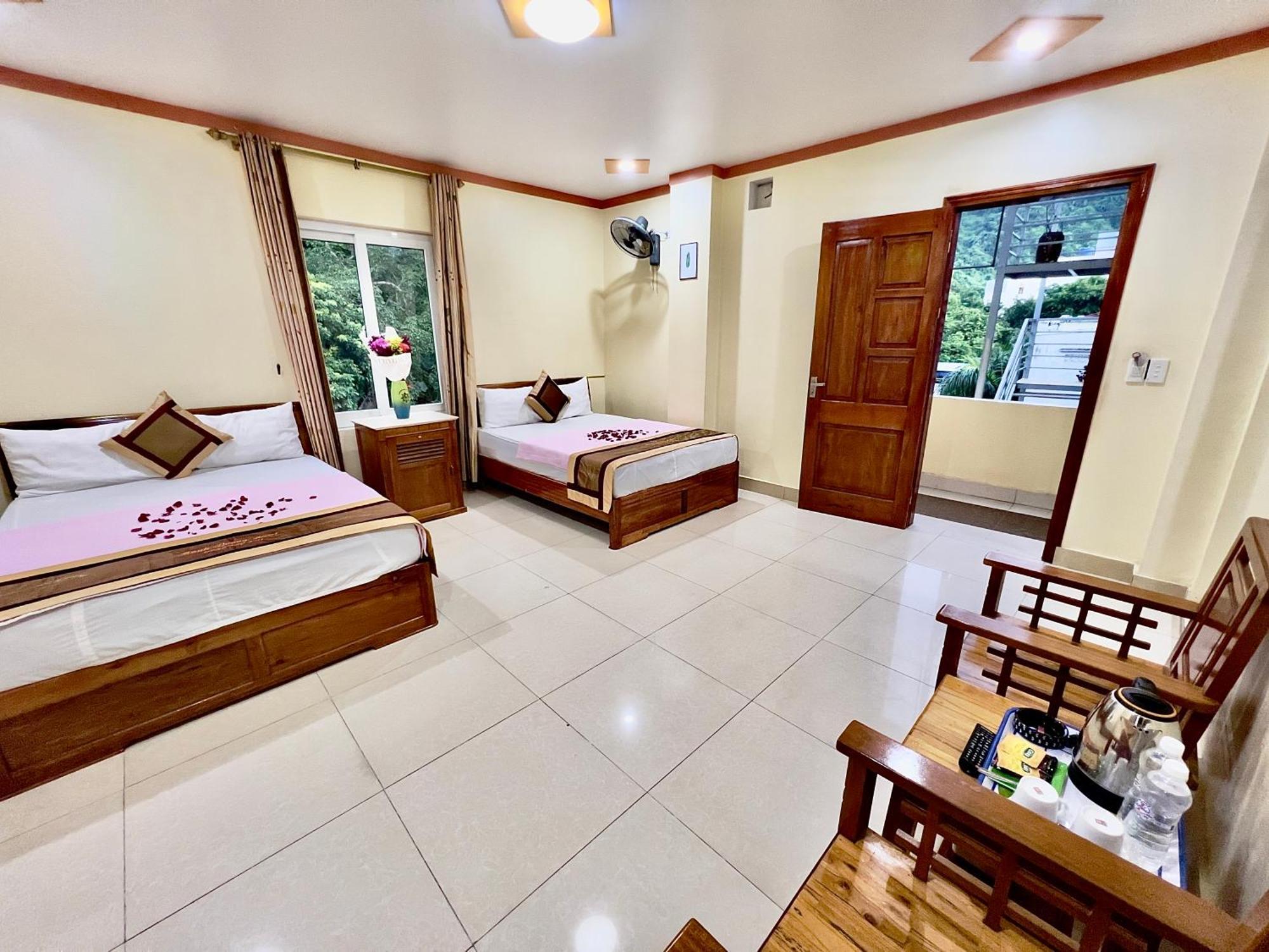 Manh Vuong Hotel Catba Dong Khe Sau エクステリア 写真