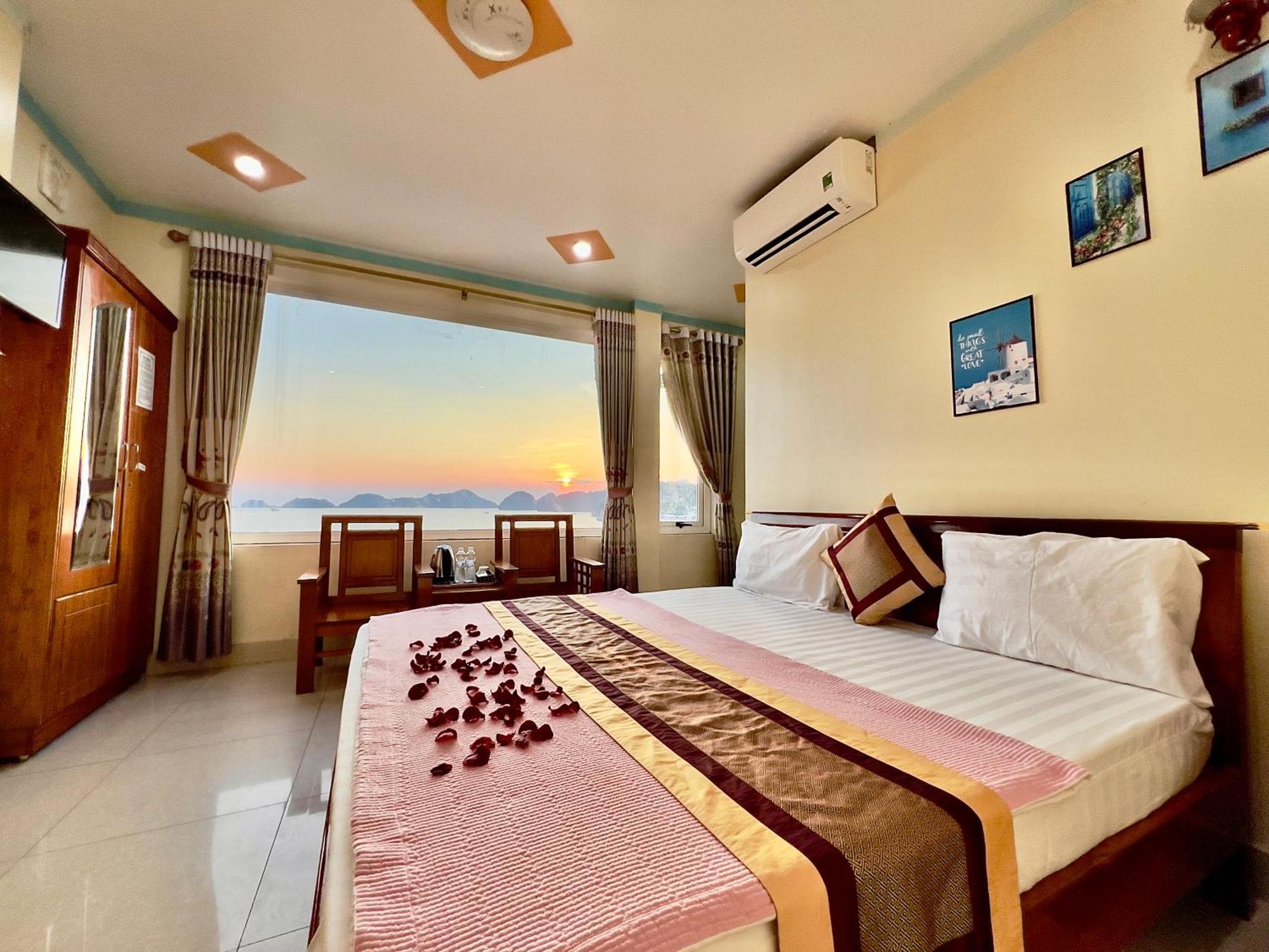 Manh Vuong Hotel Catba Dong Khe Sau エクステリア 写真